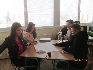 Trixi Čelková, prvá slovenská špiónka, zaujíma študentov a študentky zo Súkromného gymnázia v Prešove 