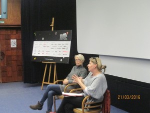 V rámci Vzdelávacej kampane Prvá diskutujeme v kine Lumiére v Bratislave.  Sú tu študenti a študentky zo Základnej školy Holíčska a Dubová. 