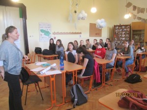 Študenti a študentky z Pedagogickej a sociálnej akadémie v Turčianskych Tepliciach chceli vedieť viac o Hane Gregorovej. Prvá slovenská feministka.    