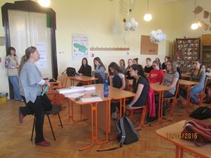 Študenti a študentky z Pedagogickej a sociálnej akadémie v Turčianskych Tepliciach chceli vedieť viac o Hane Gregorovej. Prvá slovenská feministka.    